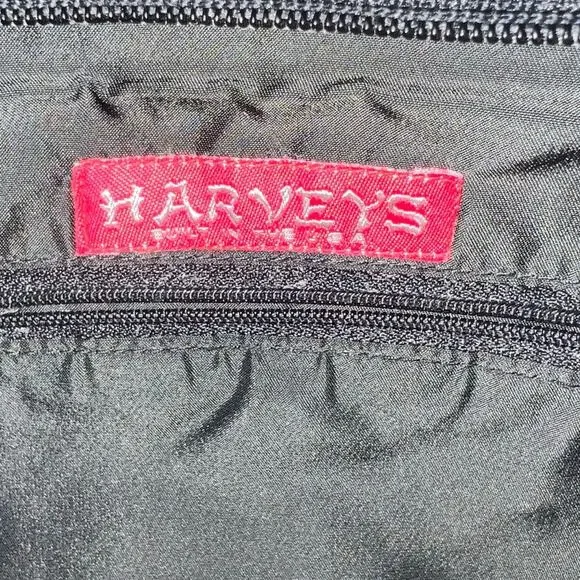 Harvey’s Seatbelt Black Bag - Picture 8 of 8